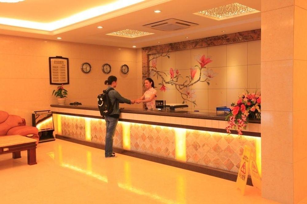 Yangshuo Hua Xiang Man Ting West Street Hotel מראה חיצוני תמונה