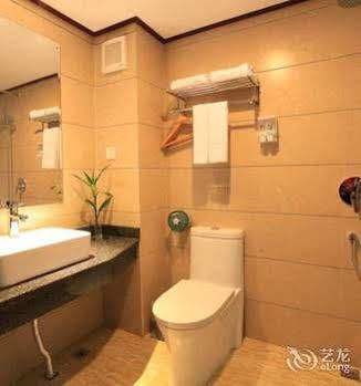 Yangshuo Hua Xiang Man Ting West Street Hotel מראה חיצוני תמונה