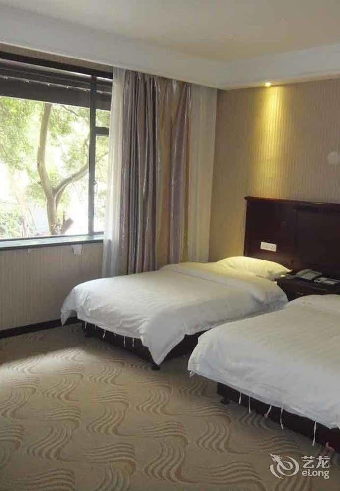 Yangshuo Hua Xiang Man Ting West Street Hotel מראה חיצוני תמונה